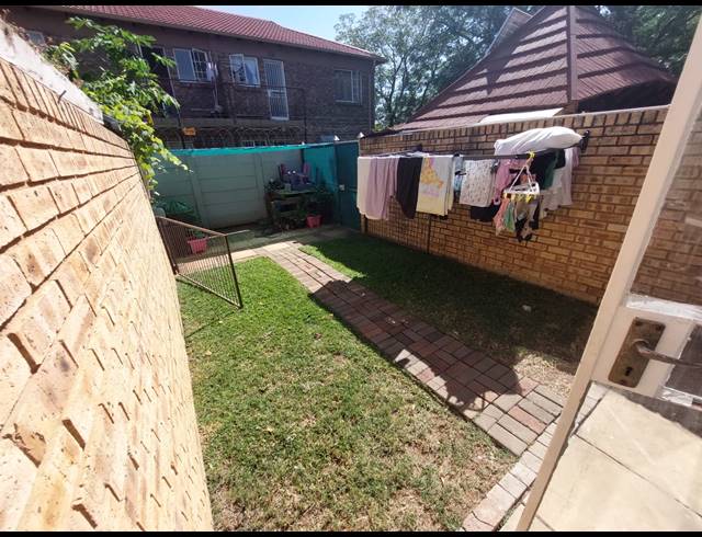 2 BEDROOM TOWNHOUSE TO LET IN GEZINA